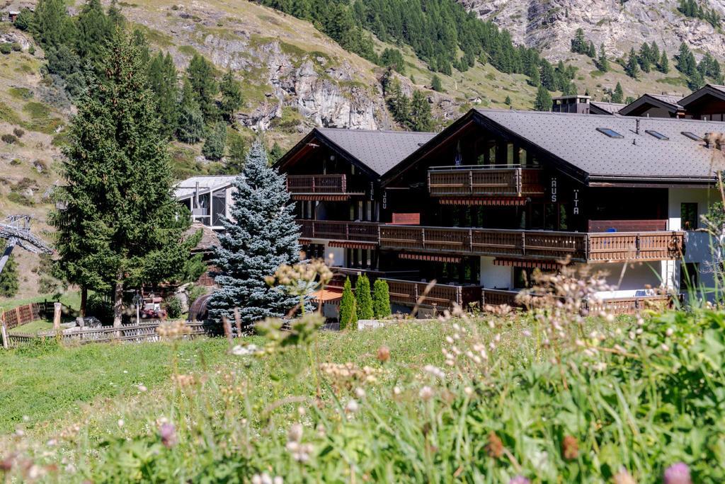 Bed & Breakfast Bijou Zermatt Exteriör bild